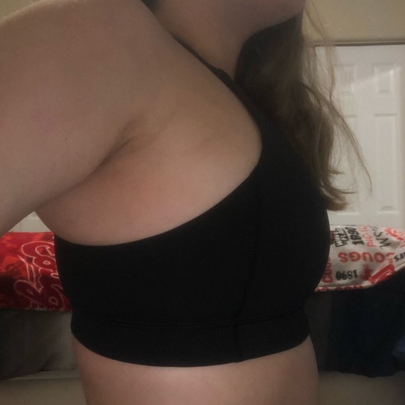 Lululemon sports bra - Picture 2 of 3